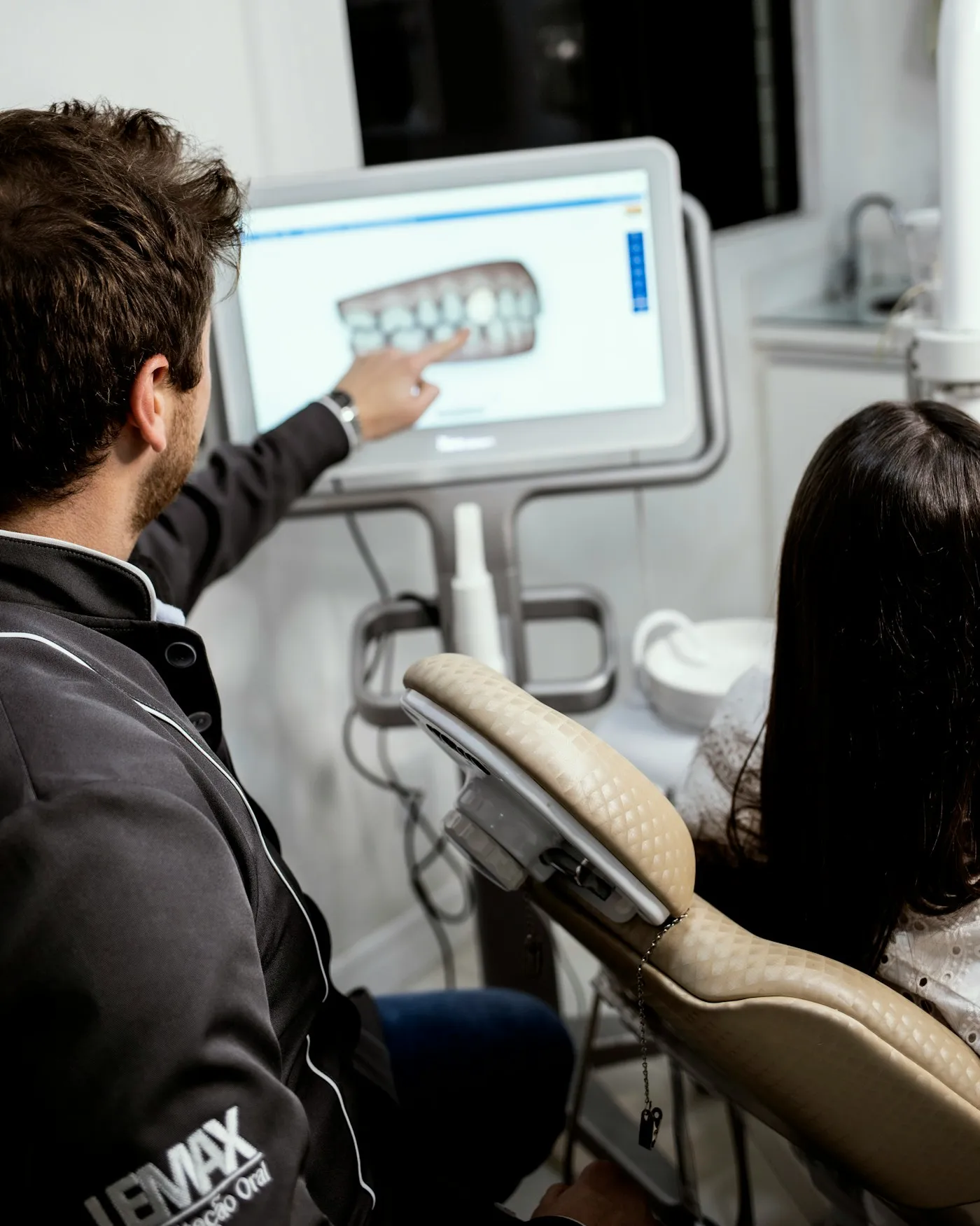How We Diagnose Halitosis in Berkeley: The 7-Step Acorn Workup